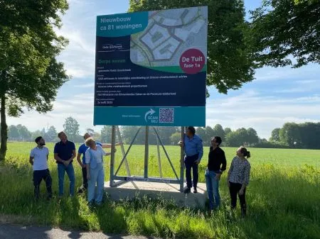 Onthulling bouwbord De Tuit fase 1a - Varrseveld